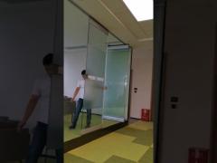 Frameless Clear Tempered Glass Movable Wall Exterior Partition 36mm Thickness