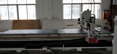 Cina Tagliatrice materiale del piatto di CNC di miscelazione, attrezzatura del tagliere di CNC della spugna in vendita
