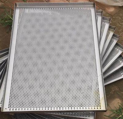 China Metal Perforated Wire Basket Cable Tray , Stainless Steel Baking Sheet For Food Processing for sale