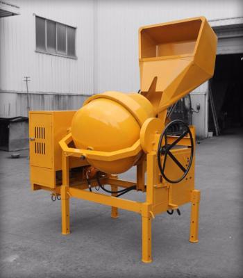 China BL 500 Mobile Concrete Mixer 186F Diesel Power Cement Mixer Truck for sale
