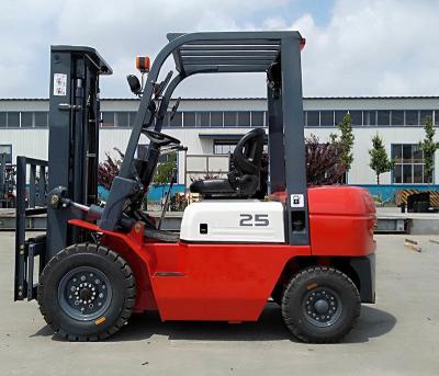 China Der Straßen-CPC25 der Baumaschinen-2,5 Hubhöhe Ton Diesel Forklift With Duplex-Mast-3.0m zu verkaufen