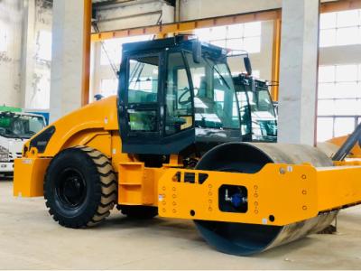 China 2900mm 10 Ton Vibratory Road Roller With 82KW Diesel Power for sale