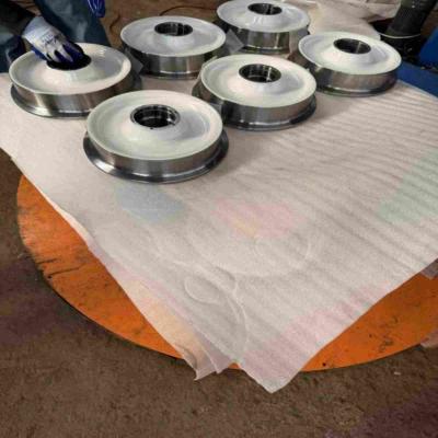 China Ronde voertuigwielen van gesmeed gelegeerd staal voor ultieme corrosiebescherming in zwart of zilver for sale