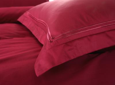 China Red Home Textile Products King / Queen Bed Sheet Sets Good Moisture Absorption for sale