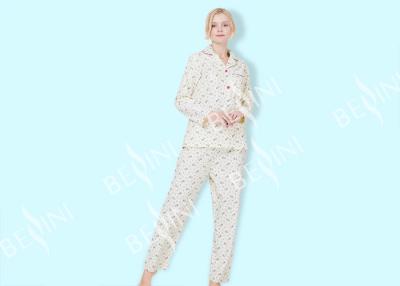 Chine Le bouton 100% des femmes de flanelle de coton vers le haut des ensembles de pyjama avec la tuyauterie et les pantalons longs à vendre