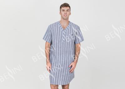 China Dobladillo curvado bordado corto para hombre del botón placket de las camisas de dormir de la manga del diseño de Stripeed en venta