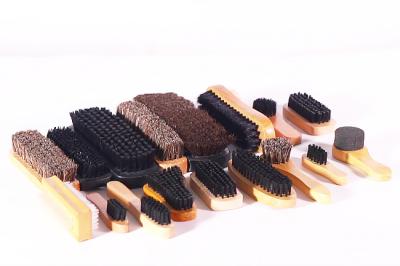 China brown boot shoe brush cleaning Wooden Handle Horsehair Pighair PP Bristle Polishing Brush Size Bristle Length for sale