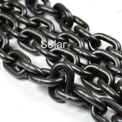 China Construction Crane Lifting Chains High Strength Features and Customized Length Options for sale