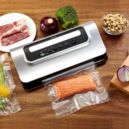 Quality 100w Mini Vacuum Packaging Machine 100V-240V Small Vacuum Sealer for sale