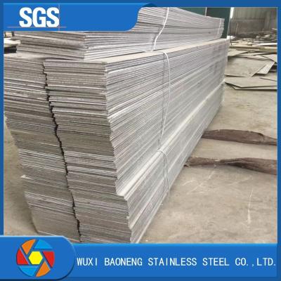 China 304 316 440c 	La fabricación de metal de acero inoxidable 3m m 5m m 6m m laminó la barra plana de acero en venta