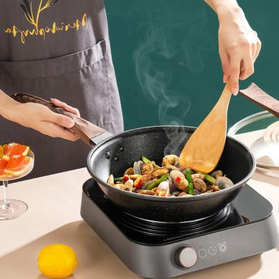China 30 / 32 / 34Cm Kitchen Cookware Aluminum Non Stick Wok Pan With Lid for sale