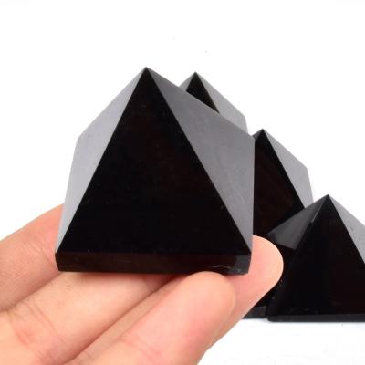 China Wholesale Europe Energy Reiki Healing Pyramid Black Obsidian Pyramid For Crafts en venta