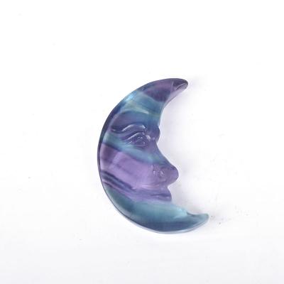 China Europe Crystal Fluorite Moon Carving Rainbow Wholesale Natural Crystal Carving Home Decoration Birthday Present en venta