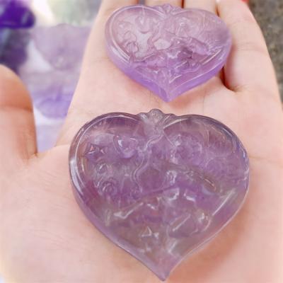 China Wholesale Europe natural fluorite carvings open heart, little bear, butterfly different shape for gift en venta