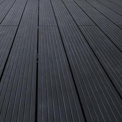 China Fireproof Composite WPC Decking Panel UV Resistant for Outdoor Flooring for sale