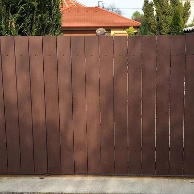 China Custom WPC Composite Fence Boards Waterproof Composite Fencing Panels for sale