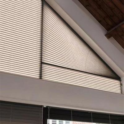 China Polyester Material Custom Honeycomb Blinds Automatic For Decoration for sale