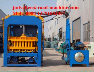 China Qt4-15 Automatic Hydraulic Hollow Paving Concrete Block Brick Making Machine 5000 Pieces/Day for sale