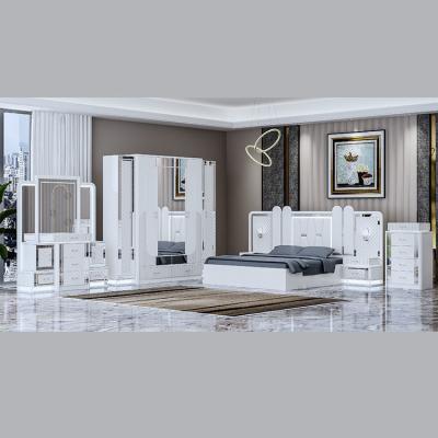 China Dauerhafter PU König Size Mirrored Bedroom stellte Landhaus-Hotel das 4 Stück-Wohnzimmer-Satz Soem ein zu verkaufen