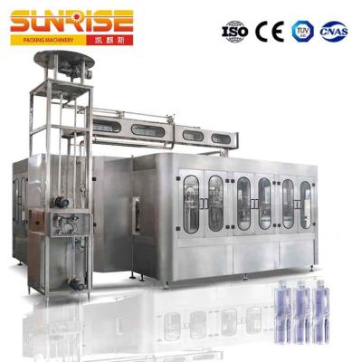 China 15000 máquina de enchimento de engarrafamento da água de mineral de Bph 500ml 3-In-1 à venda