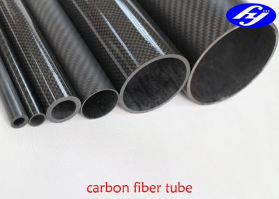 China Modificado para requisitos particulares alrededor del tubo de la fibra de carbono del CFRP con la forma mate o brillante de la extrusión por estirado en venta