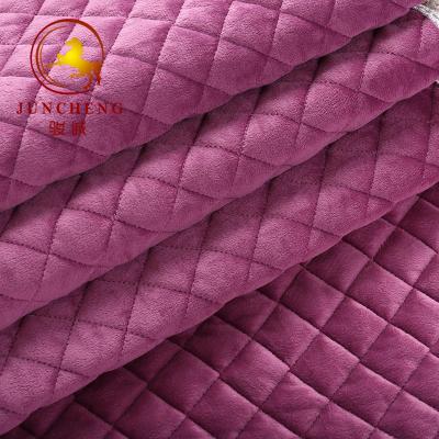 China 2018 New arrival high quality quilted velvet fabric for sofa and sofa cover à venda