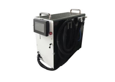 Chine Soudeuse laser portative à circulation interne portative de machine de soudure au laser 1500W à vendre