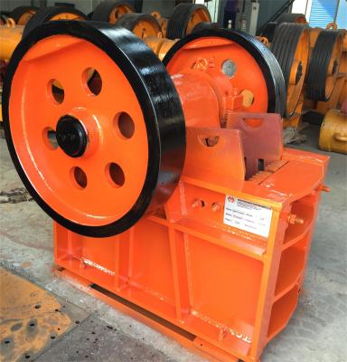 China 5t Customized Portable Jaw Rock Crusher Electrical Motor Powered for sale