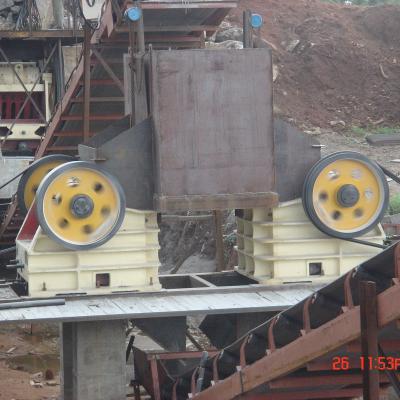 China 55kW Stone Secondary Jaw Crusher PEX 300x1300 Fine Crushing for sale