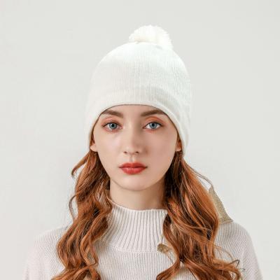 China COMMON Custom White Pom Pom Knitted Beanie Hat Winter Hat Women's Winter Hats Pom Pom Knitted for sale