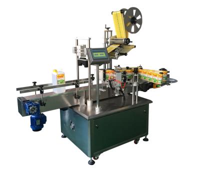 China 2000BPH Square Bottle Labeling Machine Adhesive Sticker Labeling Machine for sale