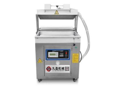 China Automatic Fresh Fruit and Vegetable Vacuum Skin Packing Machine Sealing Food Tray Skin Pack Machine Te koop