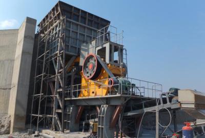 China Neuer Dieselfluss-Steinbrecher Wechselstrommotor-Granit-Steingoldförderungs-Felsen-Zerkleinerungsmaschine zu verkaufen