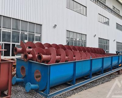 China 250 recuperación fina de la arena de la máquina del tamiz vibratorio de TPH 2*15Kw y desecación en venta