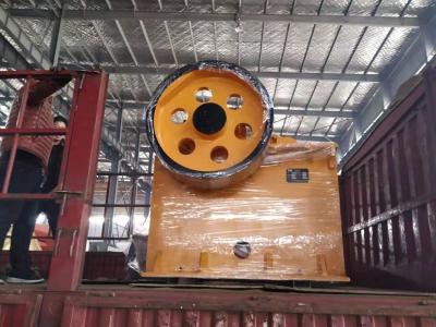 Cina 80 - 180TPH Concrete Jaw Crusher Machine Plant Iron Ore Crusher Machine in vendita