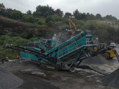 China 500 TPH Used Mobile Crusher 550SR Track Mounted Second Hand Stone Crusher Made In 2020 for sale