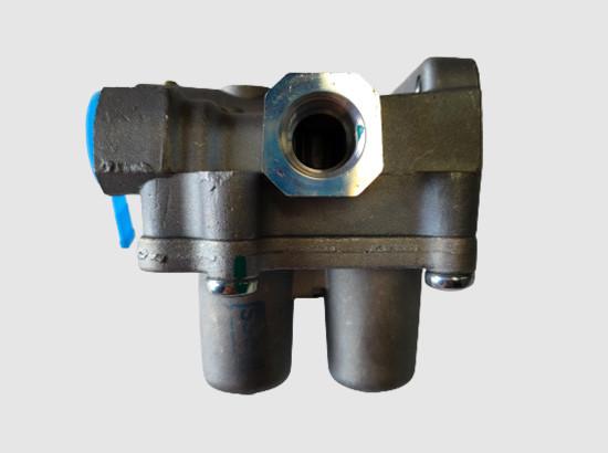 Quality Zhongtong Bus Spare 110 X 90 X 90MM Four Circuit Protection Valve for sale