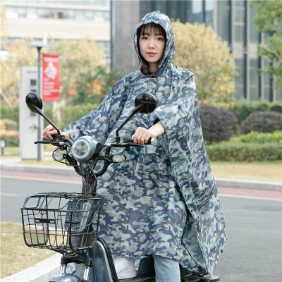 China BSCI Polyester Raincoat , 100*130cm camouflage rain poncho Water resistant for sale