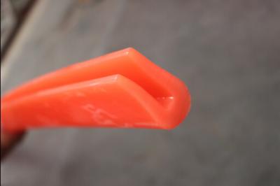 China Banda transportadora sacada antiabrasión roja del perfil del poliuretano U para las líneas de impresión en venta