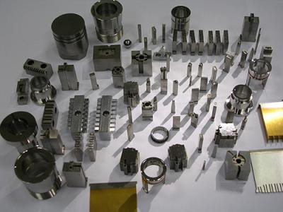 China Multi metal da elevada precisão da cavidade que carimba partes com material de SKD61 SKD11 à venda