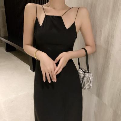 Chine Robe noire élégante sexy de rétro bretelle irrégulière de bord à vendre