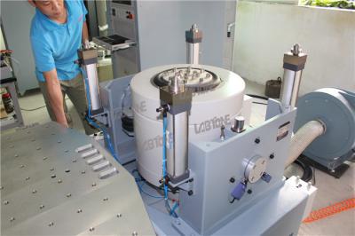 Chine 3 dispositif trembleur de vibrateur de déplacement de l'équipement d'essai de Tableau de vibration d'axe 51mm à vendre