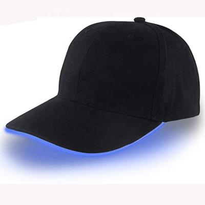 Chine Rougeoient la partie d'éloge que les casquettes de baseball de LED allument des chapeaux avec la batterie de 2pcs CR2016 à vendre