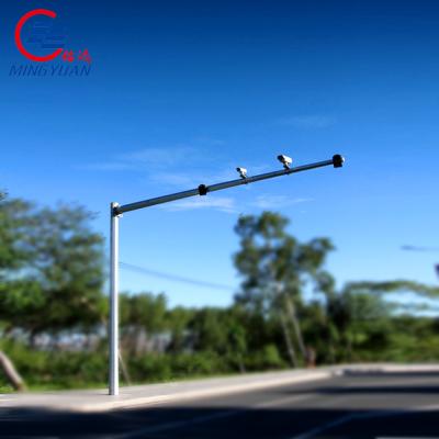 China Tapered L Shaped Galvanized Solar CCTV Pole Camera Mounting Extension Q460 Te koop