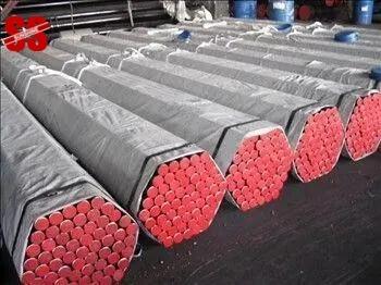 China Tubos de perfuração sem costura para petróleo e gás API 5CT K55 à venda