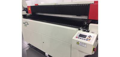 China dos pés 4x8 do laser de corte da máquina do CO2 do laser máquina 1325 de corte acrílica à venda