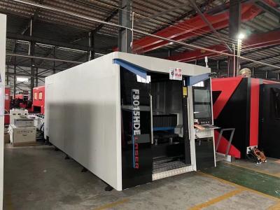China Enclosed Fiber Laser Cutting Machine for sale