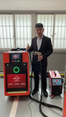 China Oxide Coating Handheld Laser Cleaning Machine 500W For Cladding Layer Rust Removal for sale