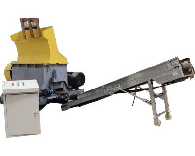 Chine 37KW machine de concassage de palettes de bois machine de concassage de palettes de bois à clous avec magnétique à vendre