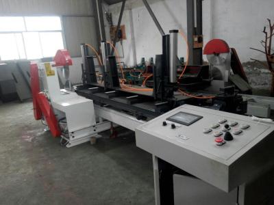 China houtbewerkingsmachines van op zwaar werk berekende tweelingbladen cirkelzaagmolen met logboekvervoer Te koop